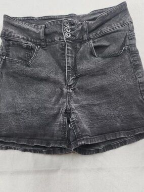 HT Denim Women's Size 11 Black High Rise Super Skinny Jean Shorts 3-Button